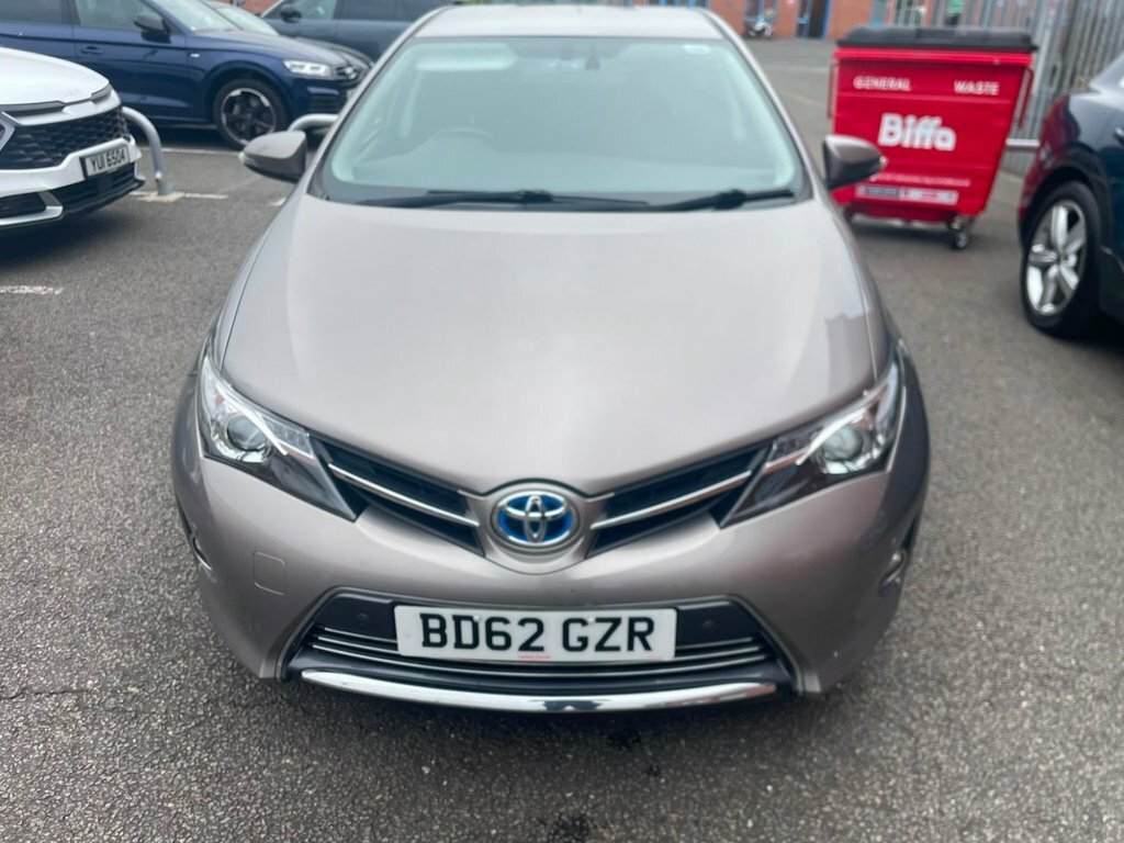 Toyota Auris 1.8L Excel Brown #6