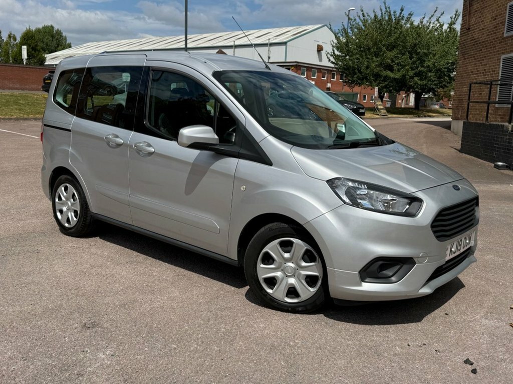 Ford Tourneo Courier Hatchback Black #89