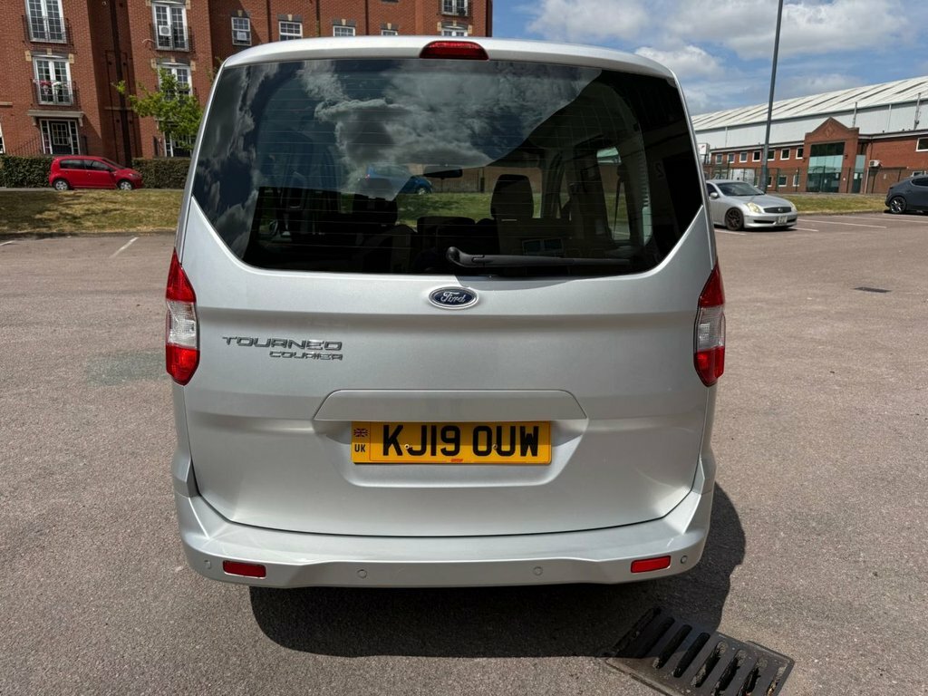 Ford Tourneo Courier Hatchback Black #59