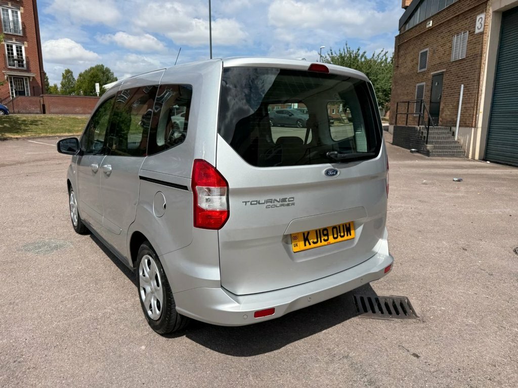 Ford Tourneo Courier Hatchback Black #22