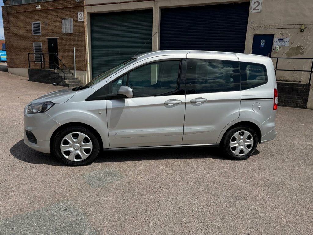 Ford Tourneo Courier Hatchback Black #71