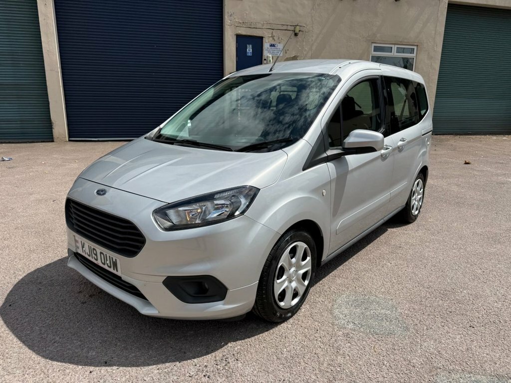 Ford Tourneo Courier Hatchback Black #76