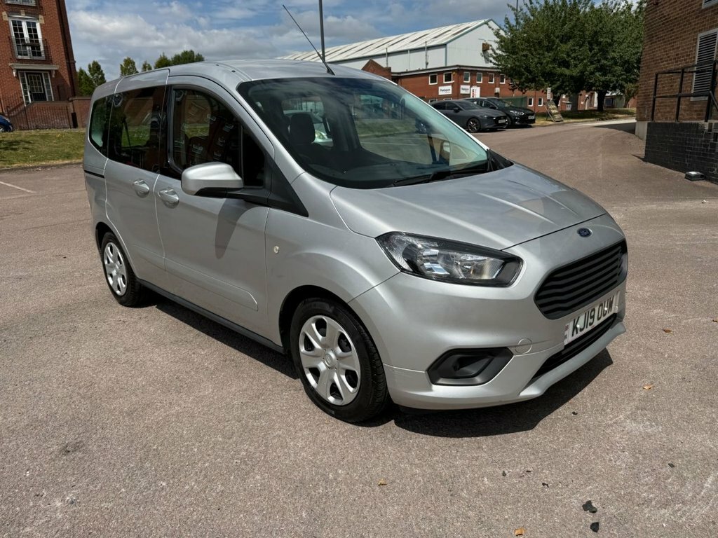 Ford Tourneo Courier Hatchback Black #54