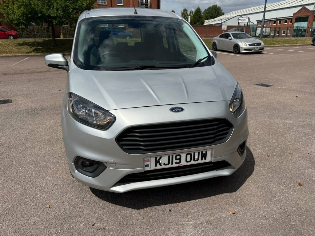 Ford Tourneo Courier Hatchback Black #57