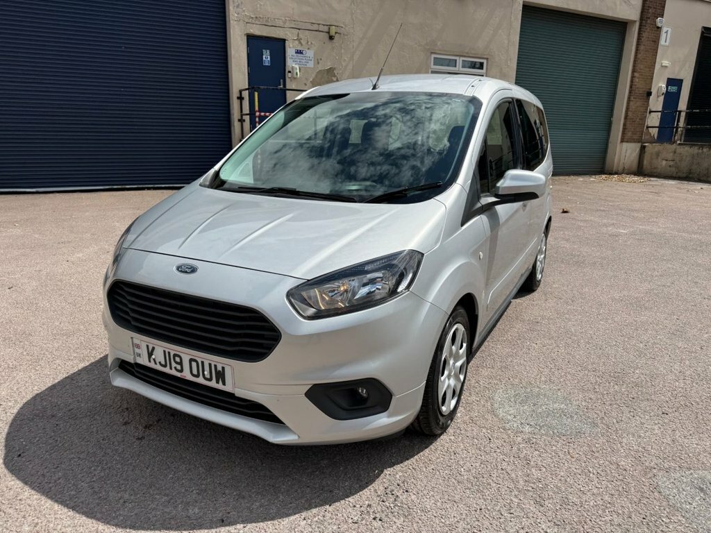 Ford Tourneo Courier Hatchback Black #75