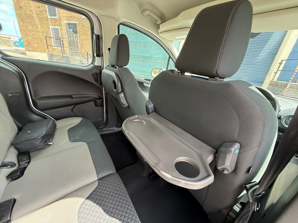Ford Tourneo Courier Hatchback Black #49