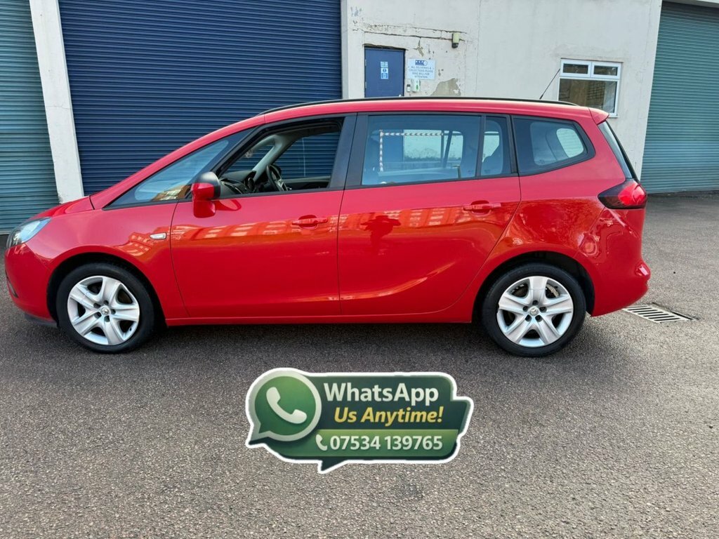 Vauxhall Zafira Tourer 1.4L Exclusiv Red #4
