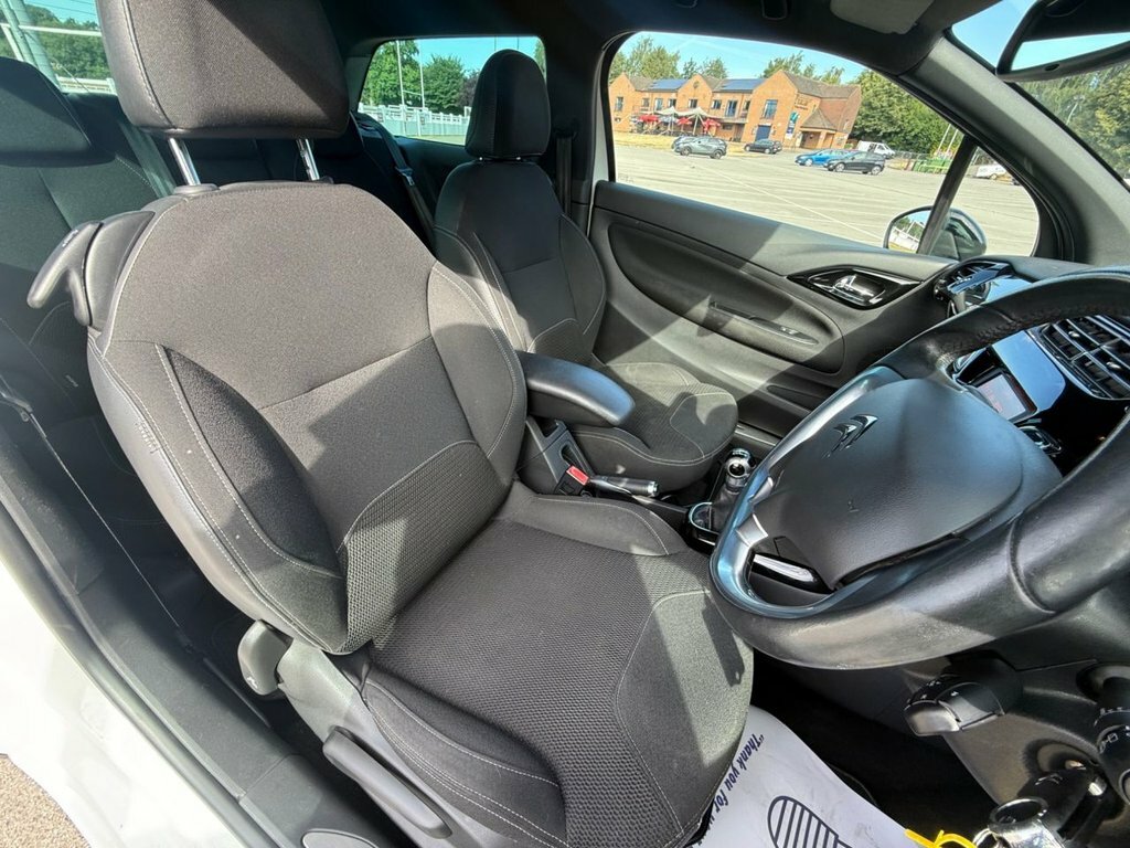 Citroen DS3 1.6L Dstyle Plus White #3