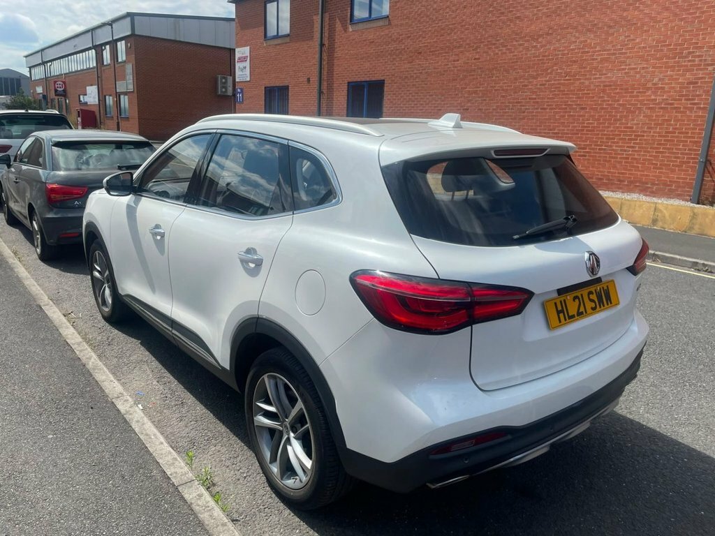 MG HS 1.5L Exclusive White #3