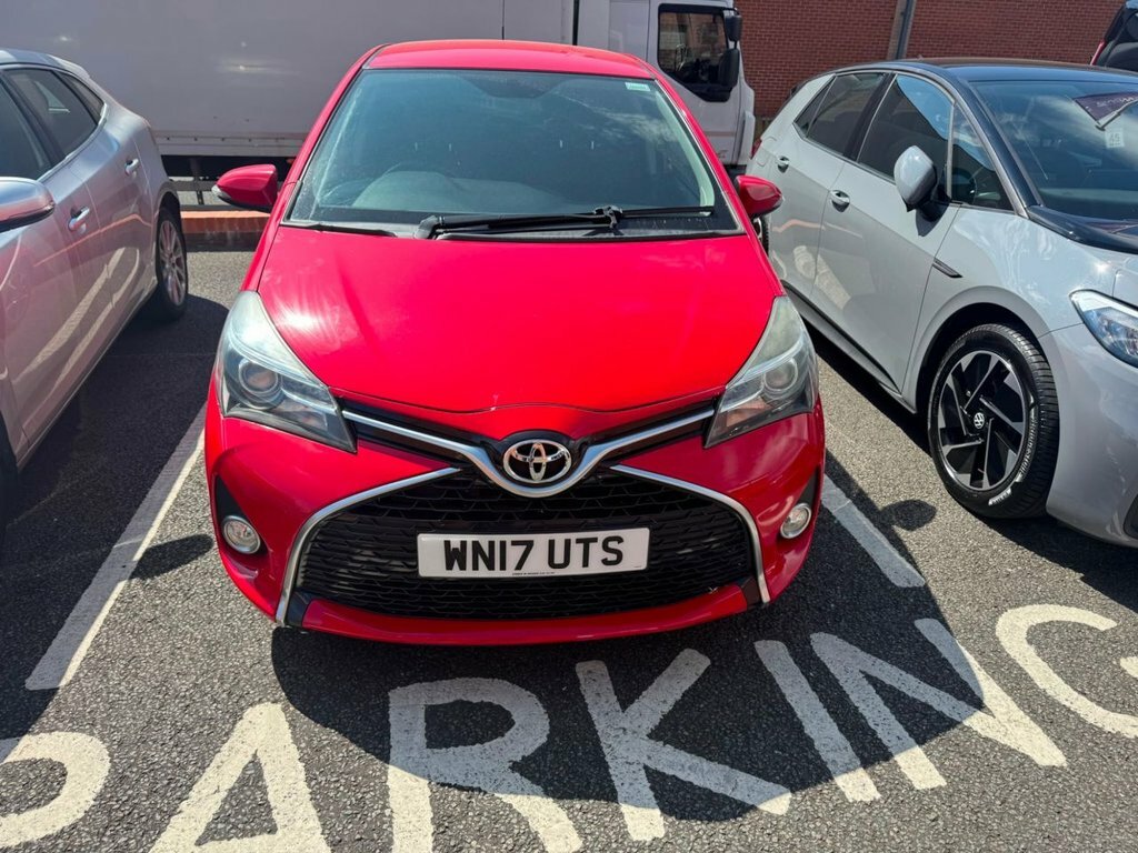 Toyota Yaris 1.3L Design Red #4