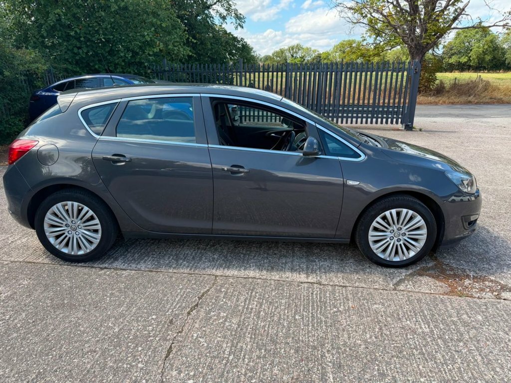 Vauxhall Astra 1.4L Excite Grey #2