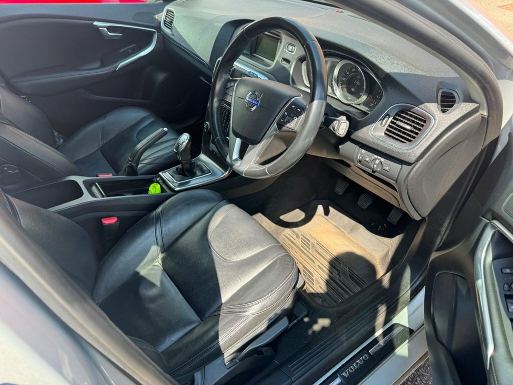 Volvo V40 1.6L Se Lux Silver #3