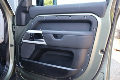Land Rover Defender 110 S Grey #14