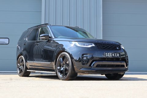 Land Rover Discovery 2023 73 R-dynamic Black #3