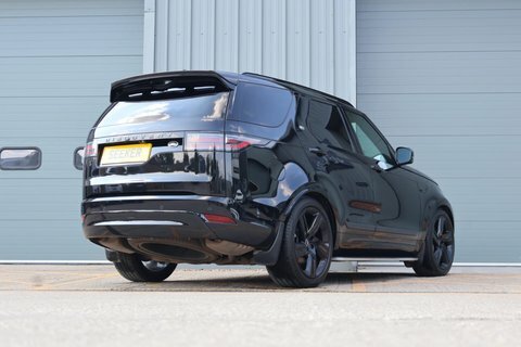 Land Rover Discovery 2023 73 R-dynamic Black #6