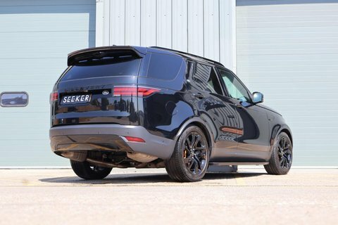 Land Rover Discovery 2023 23 Se Black #4