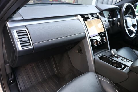 Land Rover Discovery D300 Dynamic Hse #17