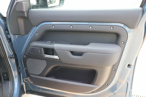 Land Rover Defender 110 D250 S Black #19