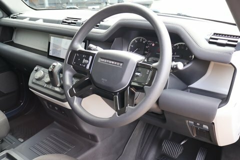 Land Rover Defender 110 D250 S Black #20