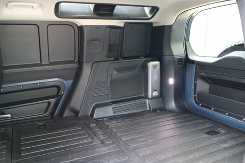 Land Rover Defender 110 D250 S Black #27