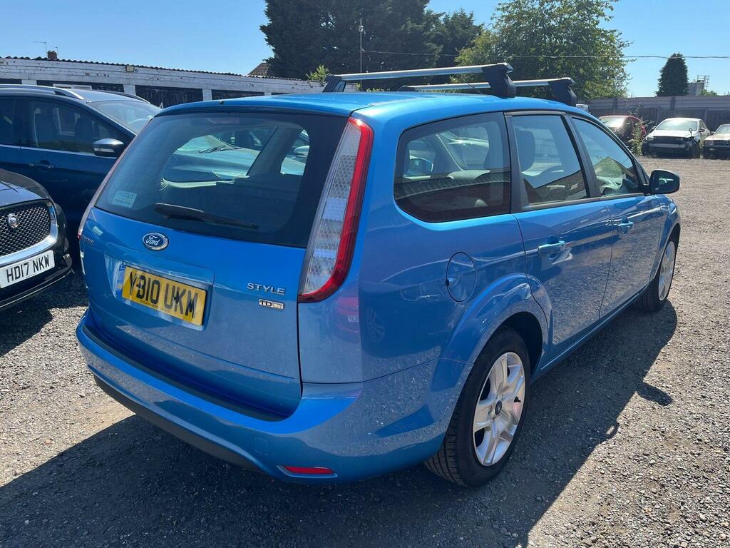Ford Focus Estate 1.6 Tdci Dpf Style 201010 Blue #6