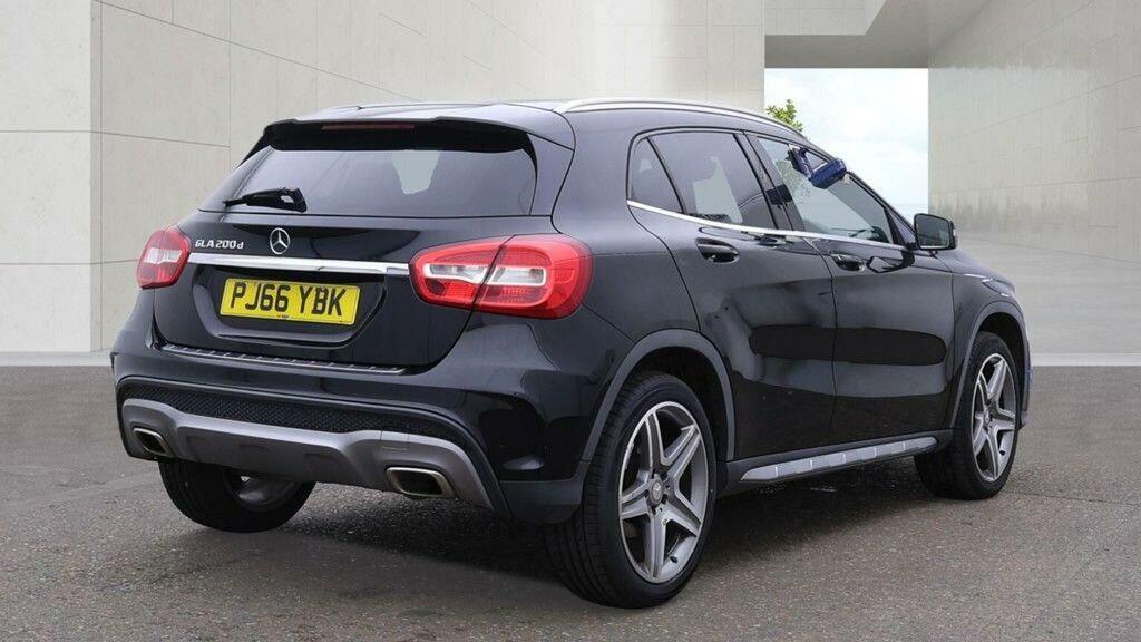 Mercedes-Benz GLA Class 2.1 Gla200d Amg Line 7G-dct Euro 6 Ss Black #4