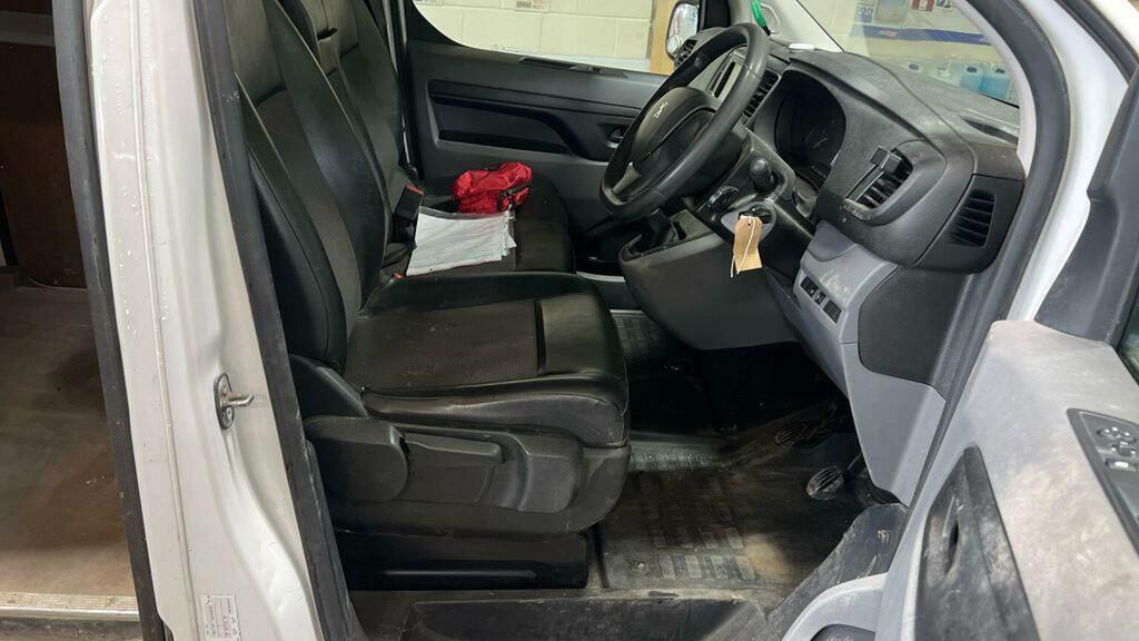 Peugeot Expert Panel Van 2.0 Bluehdi 1400 Professional Compact Pa Red #11