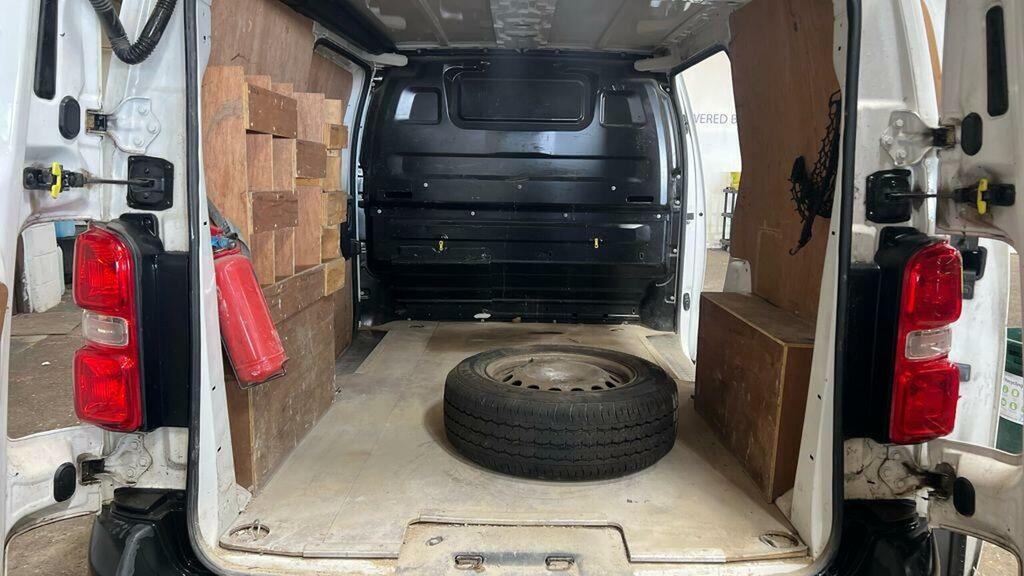 Peugeot Expert Panel Van 2.0 Bluehdi 1400 Professional Compact Pa Red #9