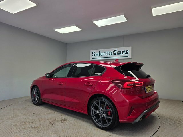 Ford Focus 2.3T Ecoboost St Hatchback Euro HV23MVC Red #2