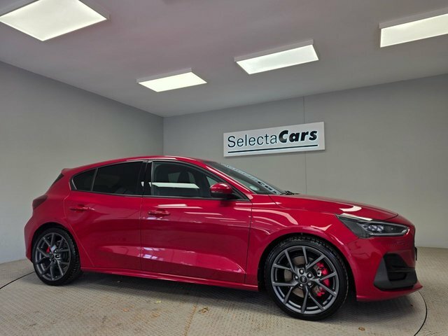 Ford Focus 2.3T Ecoboost St Hatchback Euro HV23MVC Red #4