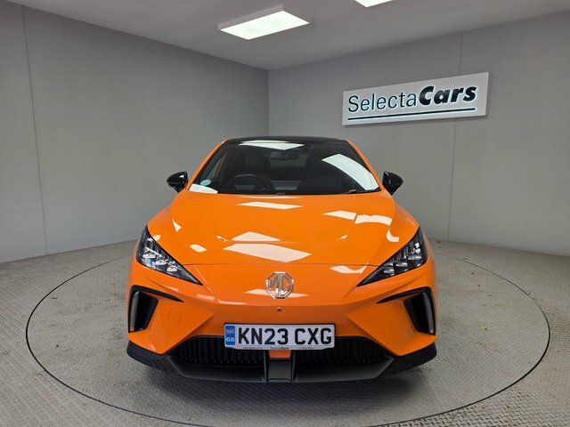 MG 1100 64Kwh Trophy Long Range Hatchback Aut Orange #3