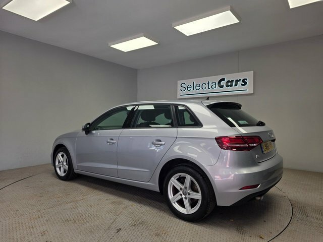 Audi A3 1.6 Tdi 30 Se Technik Sportback LM68MYT Silver #2