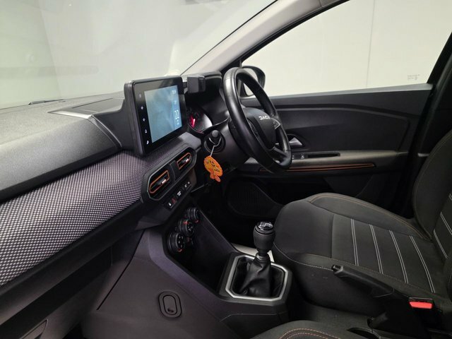 Dacia Sandero Stepway 1.0 Tce Extreme Cvt Green #30
