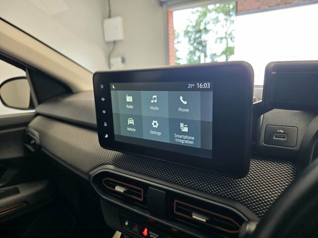 Dacia Sandero Stepway 1.0 Tce Extreme Cvt Green #22