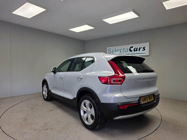 Volvo XC40 1.5 T3 Momentum Suv Euro 6 S S Silver #2