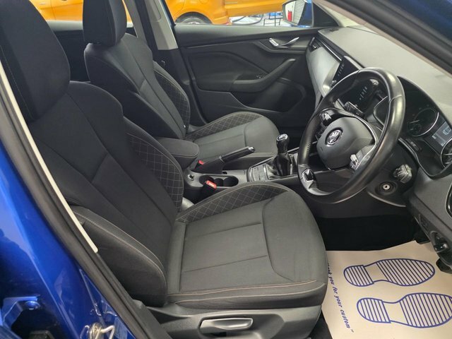 Skoda Kamiq Se Black #26