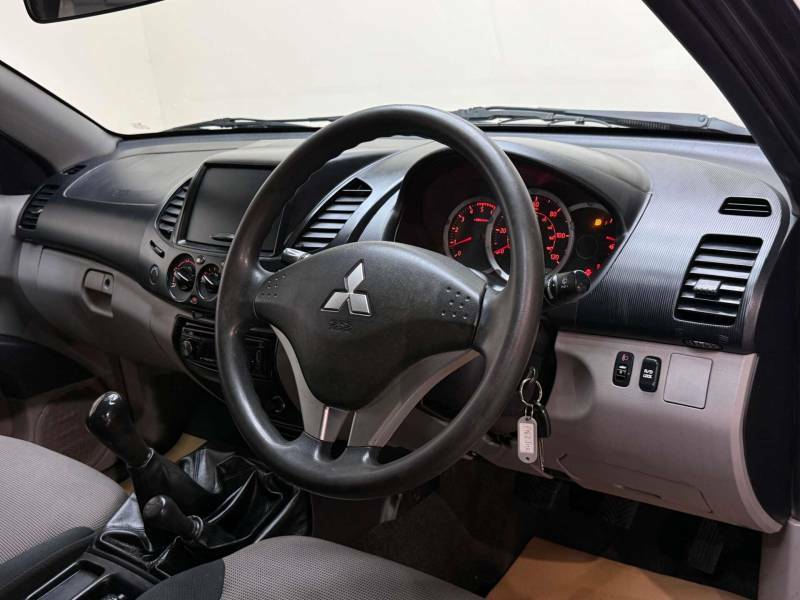 Mitsubishi L200 2.5 L200 4Life Lb Double Cab Di-d 4X4 4Wd - 20 Grey #4