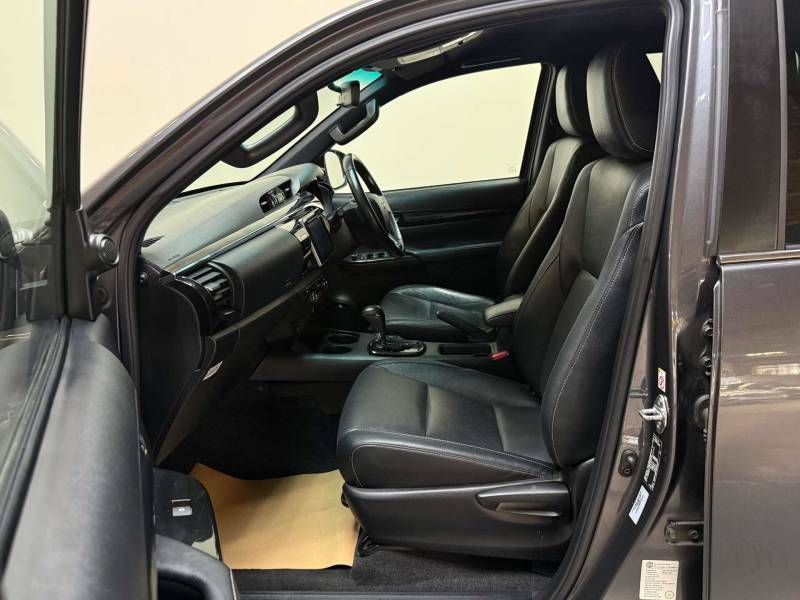 Toyota HILUX 2.4 Hi-luxury Invincible X D-4d 4Wd Double Cab Aut GY69NUF Grey #4