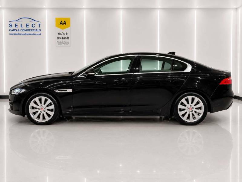 Jaguar XE 2.0 Xe Prestige D Black #6