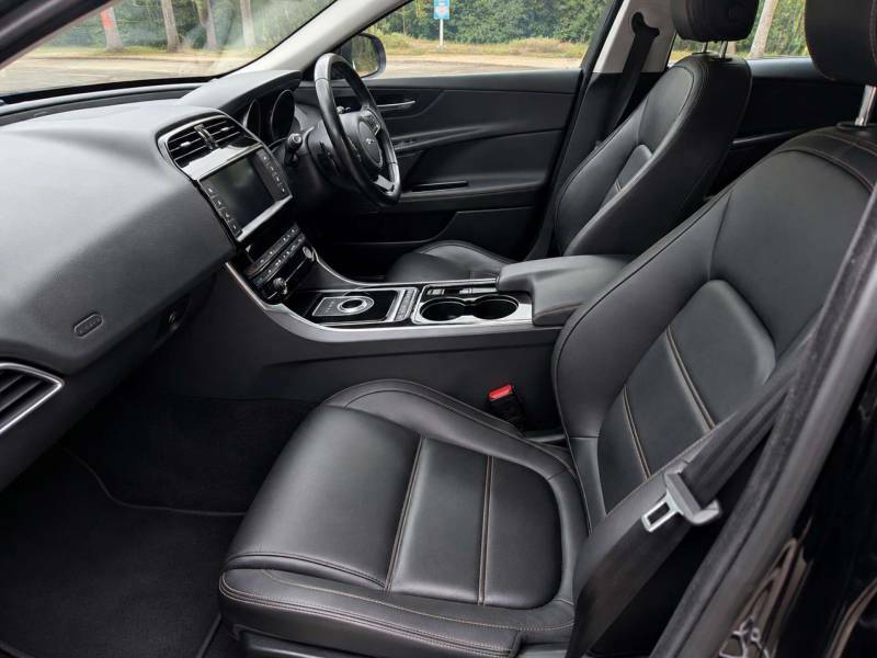 Jaguar XE 2.0D R-sport Awd Euro 6 S S Black #8