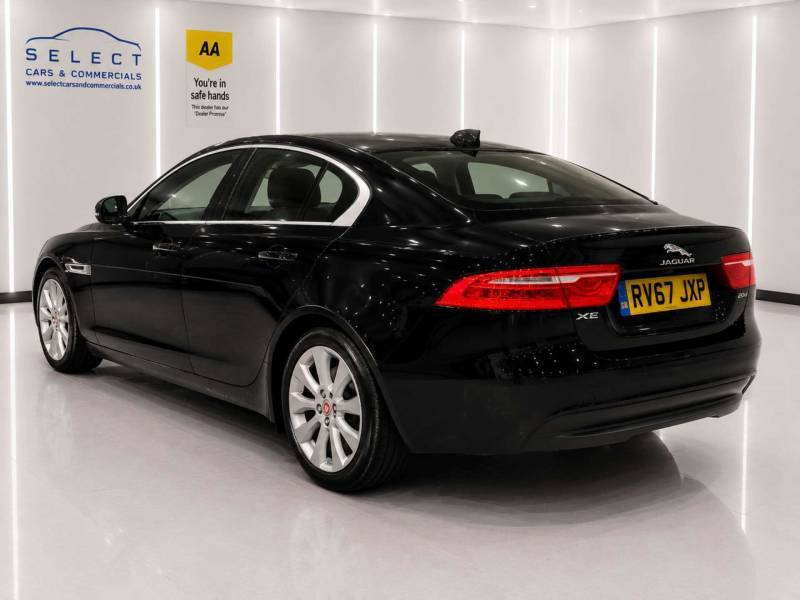 Jaguar XE 2.0 Xe Prestige D Black #5