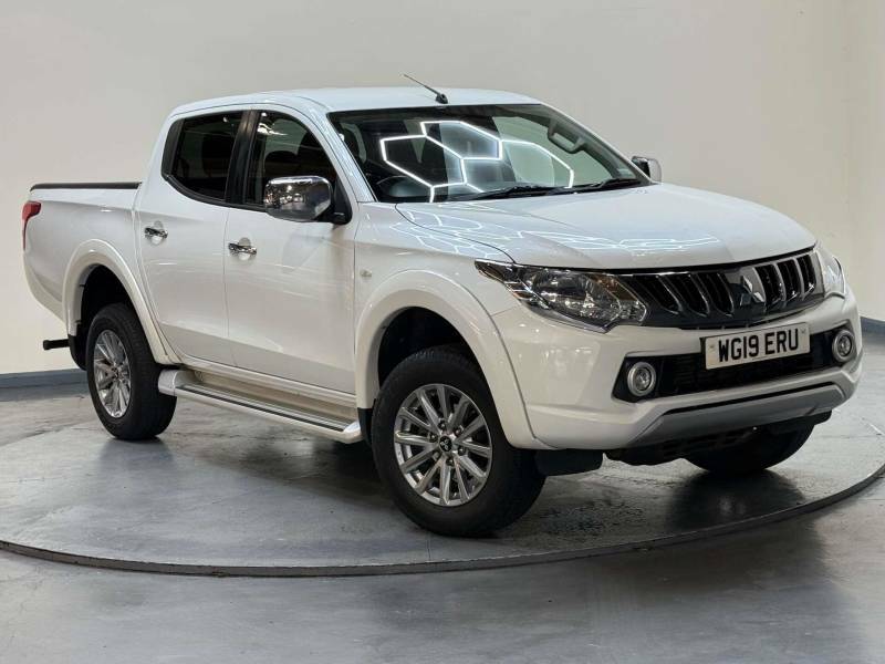 Mitsubishi L200 2.4 L200 Titan Di-d 4Wd - 2019 19 White