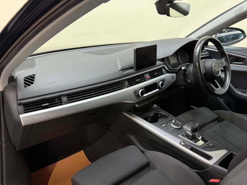 Audi A4 Saloon Grey #27