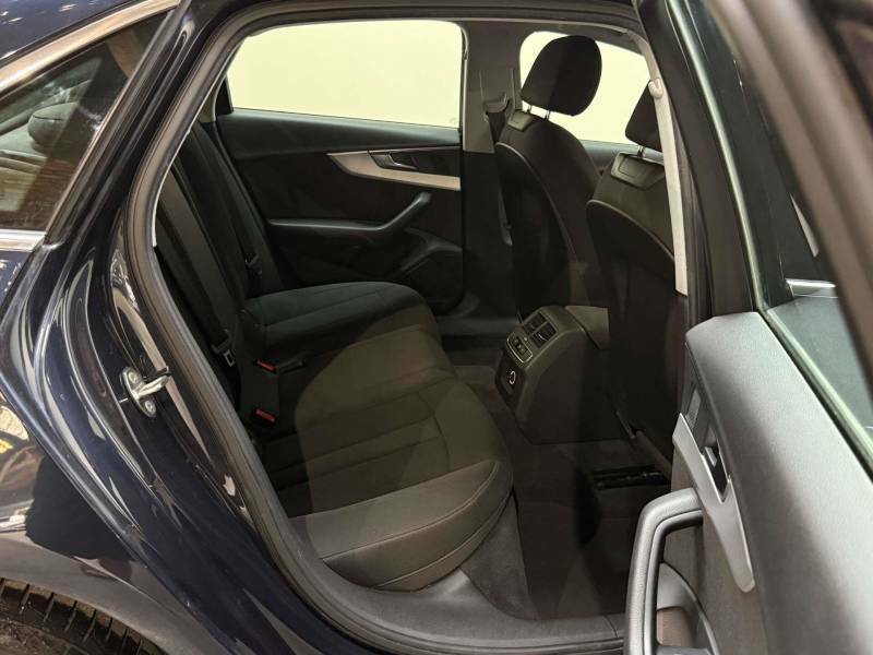 Audi A4 Saloon Grey #22