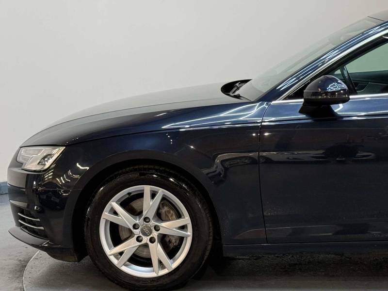 Audi A4 Saloon Grey #40