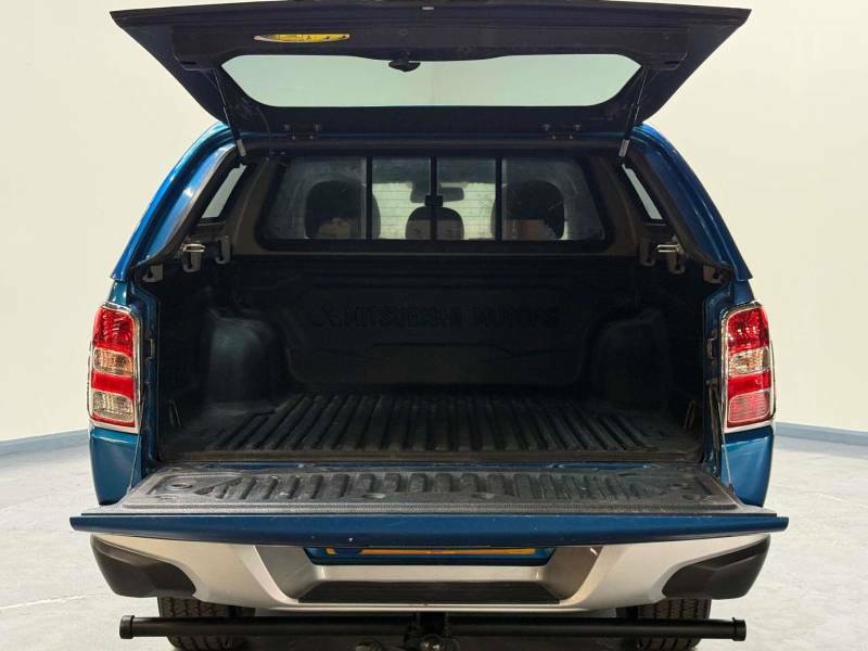 Mitsubishi L200 Barbarian X  #9