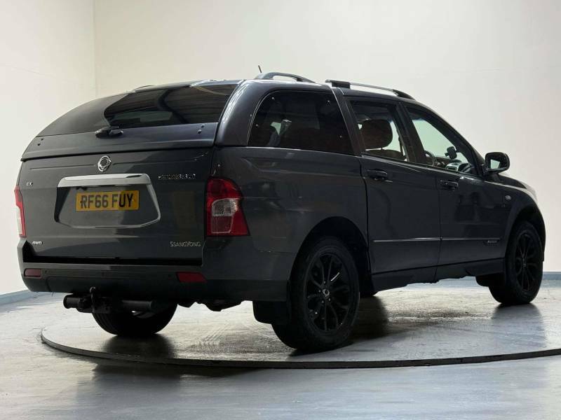 SsangYong Musso Ex Auto White #21