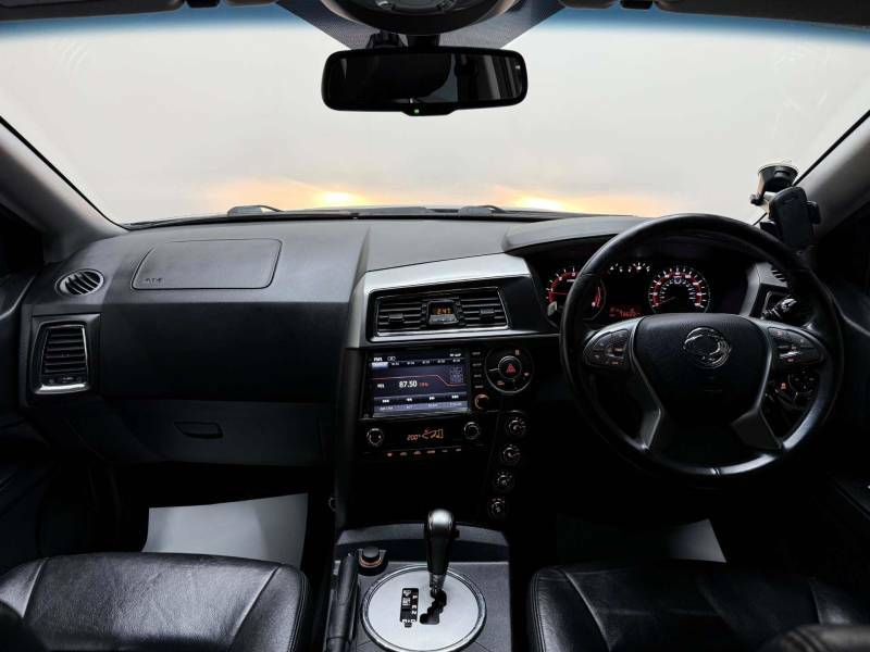 SsangYong Musso Ex Auto White #51