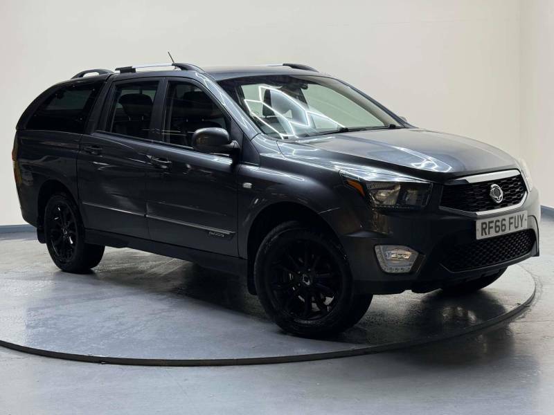 SsangYong Musso Ex Auto White #33