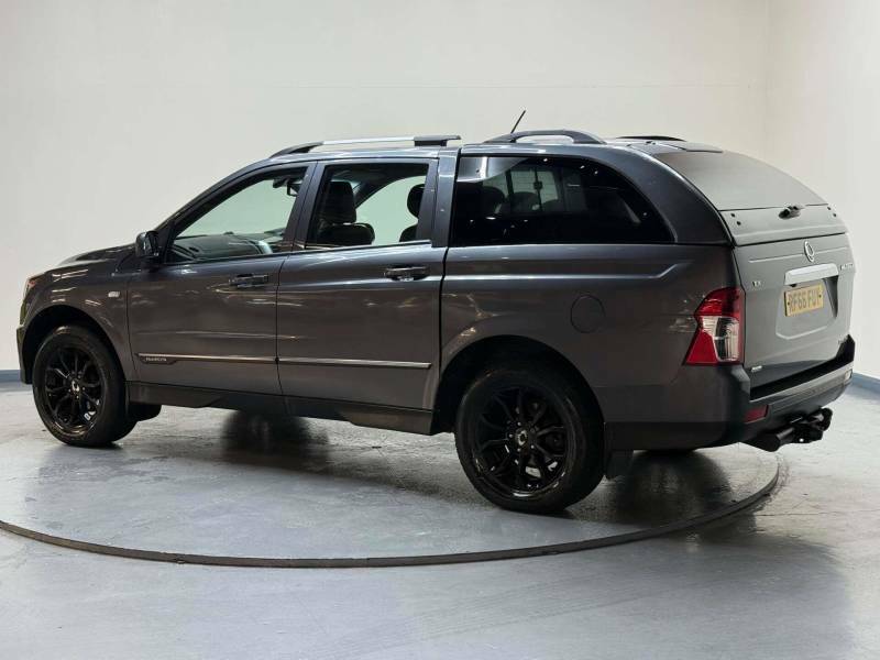 SsangYong Musso Ex Auto White #37